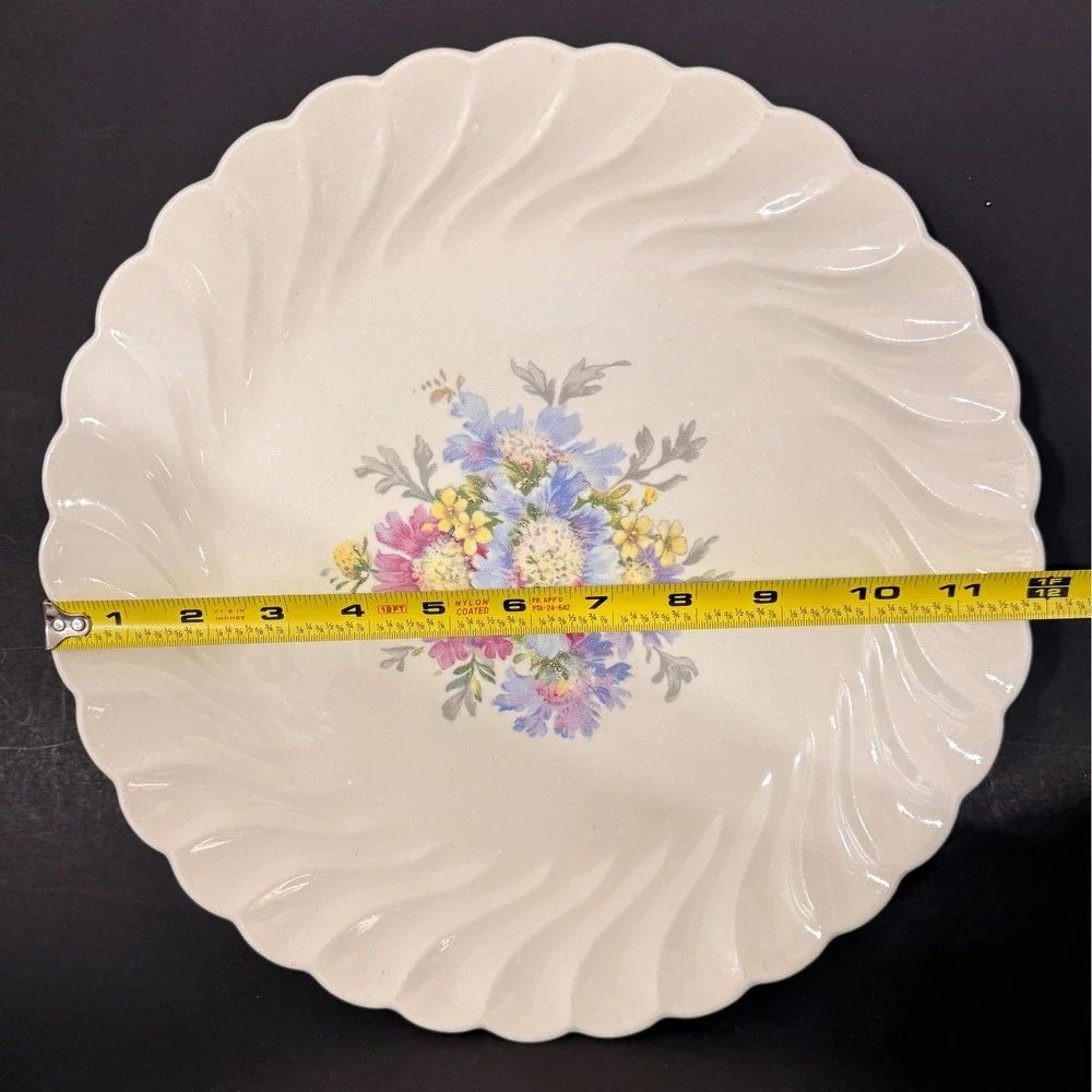 Royal China Sebring Ohio Honey Lee Floral Swirl Scalloped 10 Inch Dinner Plate *